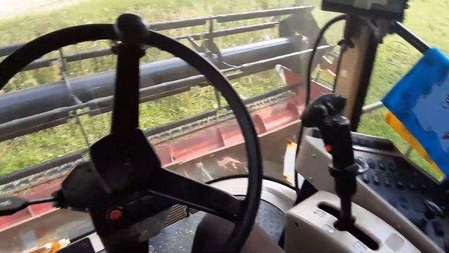 Обзор кабины комбайна "ПАЛЕССЕ"GS12 смотреть онлайн