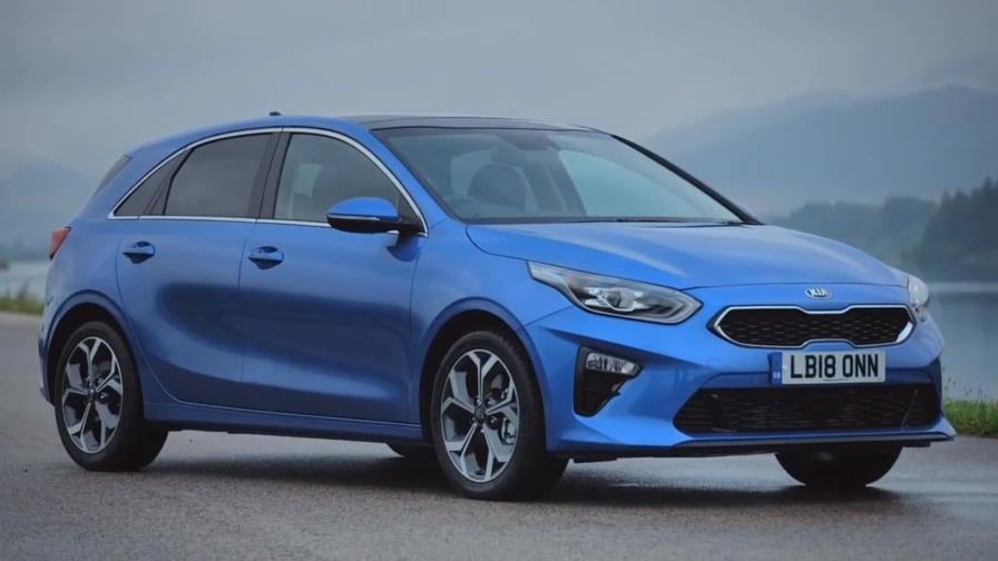 2019 KIA CEED - интерьер и драйв популярного хэтчбека !! смотреть онлайн