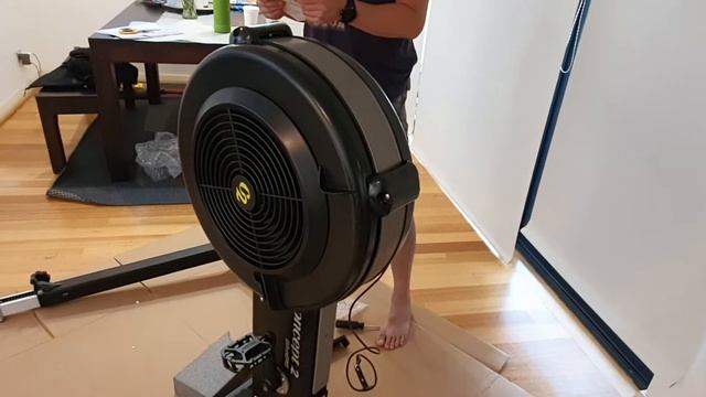 Concept2 BikeErg Assembly смотреть онлайн