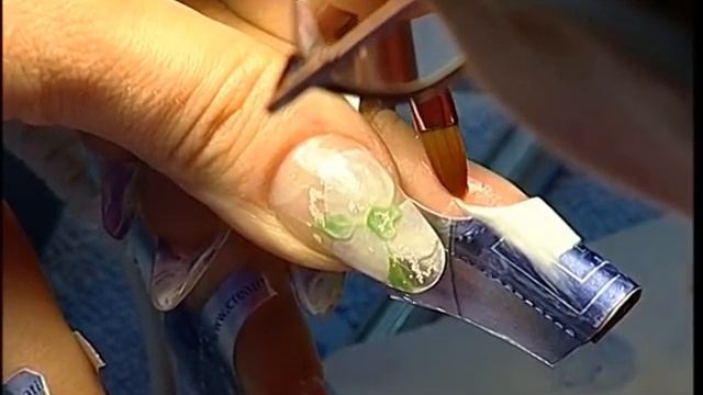 СЕРЕБРИСТЫЙ ЛАНДЫШ смотреть онлайн