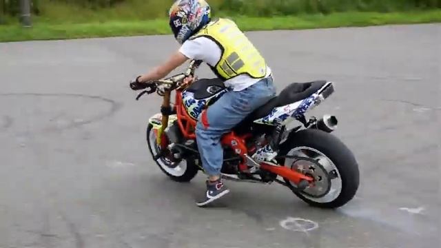 How to drift Как делать дрифт на мотоцикле! смотреть онлайн