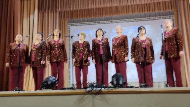 Вокальный ансамбль "Надежда" Этот мир смотреть онлайн