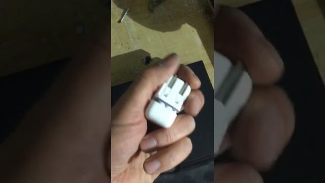 How to Identify OEM Original authentic Apple 12w adapter for your IPad смотреть онлайн
