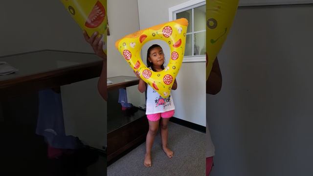 Pizza floaty & Baby floaty смотреть онлайн