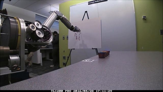 Autonomously painting robot HERB смотреть онлайн