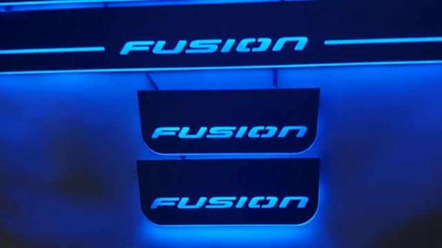 Ford Fusion 2012-2021 USA Накладки на пороги с подсветкой смотреть онлайн