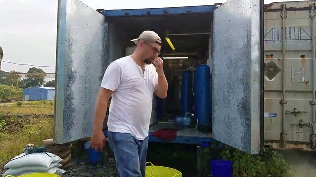 Замена фильтруюшкй засыпки колон фильтров. смотреть онлайн