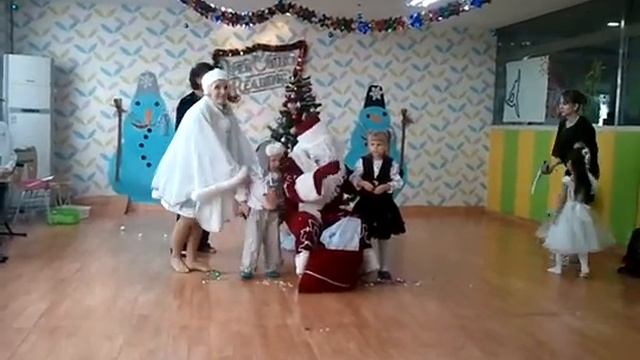 Садик Apple Tree. 2010/11 Новый Год. Стишки (Часть 14)