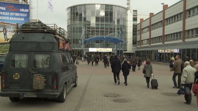 Me Rosvolat kirjamessuilla смотреть онлайн