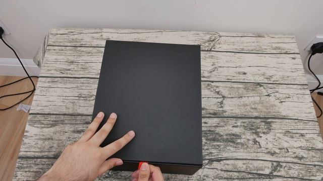 Unboxing: Focal Utopia Headphones [4K] смотреть онлайн