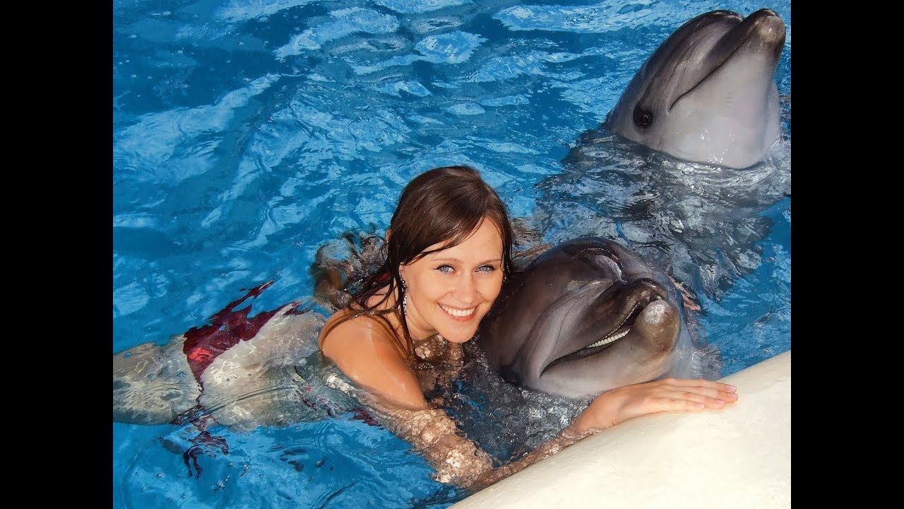 Deepest Blue - Swimming with dolphins смотреть онлайн