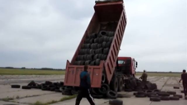 2008 июнь - разгрузка покрышек смотреть онлайн