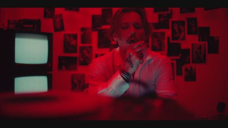 Marilyn Manson - KILL4ME смотреть онлайн