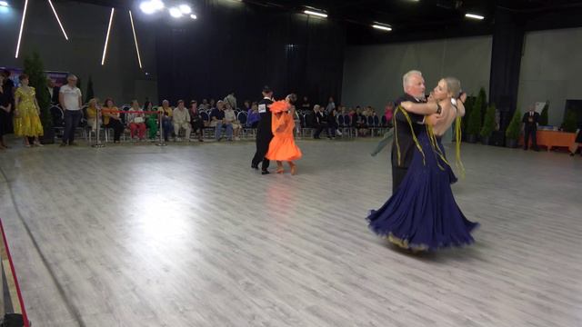 Квикстеп (Сеньоры ) смотреть онлайн