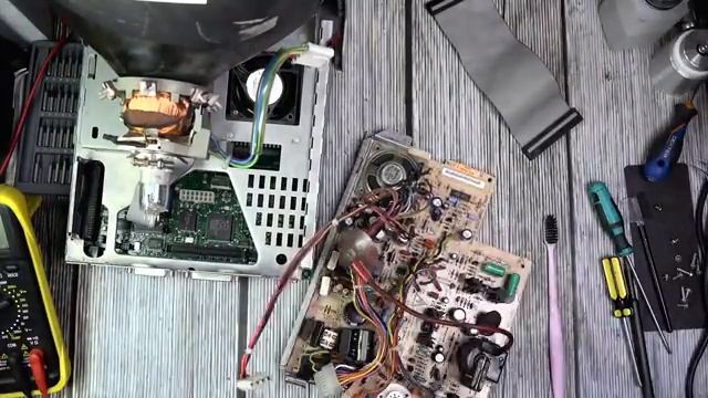 Реставрация Macintosh Classic и устанавливаем BlueSCSI смотреть онлайн