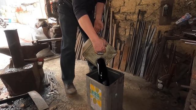 World's Sharpest Tuna Knife! (A rare unique Steel clad knife-making technology in Taiwan!) смотреть онлайн