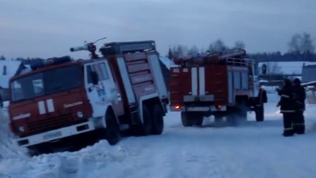 Пожарка застряла2 смотреть онлайн