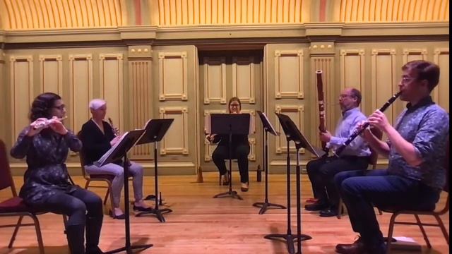 Quintocracy Presents: Molly on the Shore смотреть онлайн