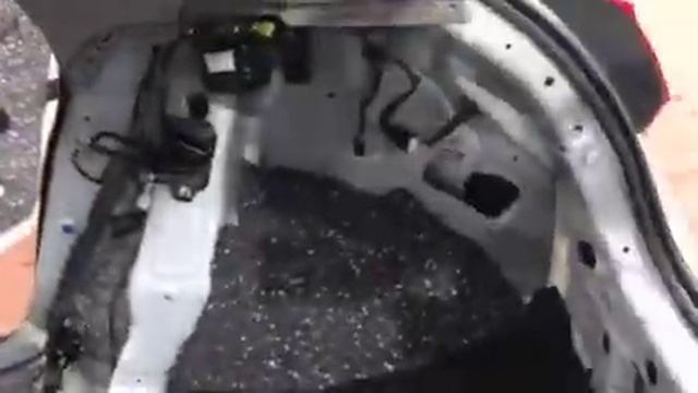 Установка шумоизоляционных и одновременно теплоизоляционных материалов вторым слоем в авто смотреть онлайн