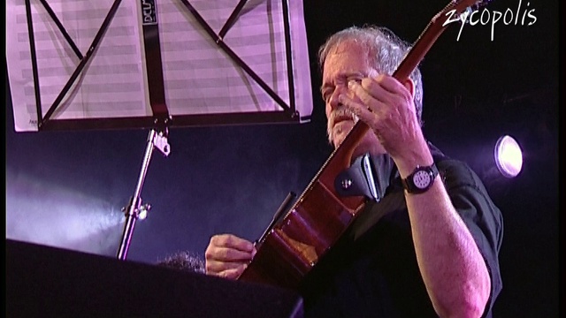 Larry Coryell, Badi Assad & John Abercrombie - Frevo - LIVE HD смотреть онлайн
