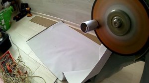 Режем рулонную штору по ширине окна. Самостоятельно. Простой способ.