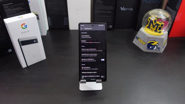 Google Pixel 6a: First 10 Things To Do!!! | Tips & Tricks смотреть онлайн