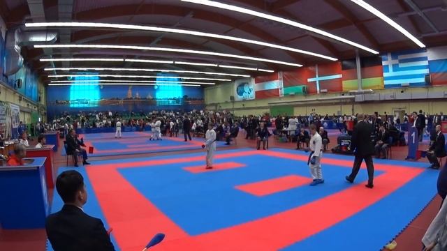 Первенство России среди детей 12-13 лет по каратэ WKF 2015 24 Мая, МИХАЙЛИЧЕНКО ДАНИЛА (1 бой) смотреть онлайн