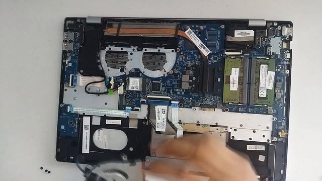 Como desarmar/destapar laptop hp Pavilion laptop 15-cw0xxx смотреть онлайн