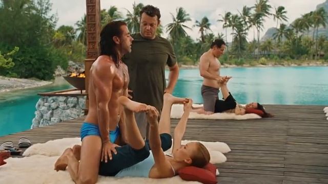Yoga guy from "The Couples Retreat" смотреть онлайн
