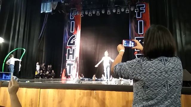 танец "Круче всех". Ростов на Дону 19.11.2017 смотреть онлайн