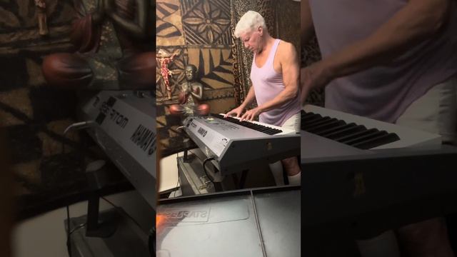 Hello It’s Me by Todd Rundgren @BrideofChrist смотреть онлайн