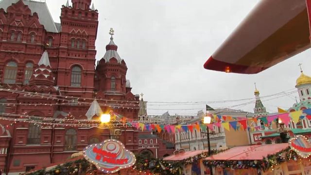 Вид на Исторический музей из... самолётика смотреть онлайн