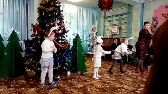 Проведение Новогоднего праздника смотреть онлайн