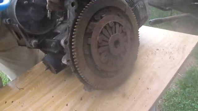 Trabant OFF - Oprava Trabanta, problém s novým motorem, nastartuje to? смотреть онлайн