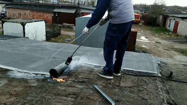 Наплавляемая кровля. Для НОВИЧКОВ. Ремонт крыши гаража. БЫСТРО ПРОСТО НЕ ДОРОГО смотреть онлайн