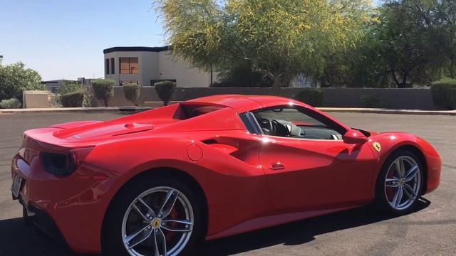 Ferrari 488 Spider Convertible Opening and Closing Roof смотреть онлайн