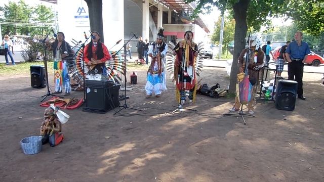Танец индейцев. Москва, ВВЦ.