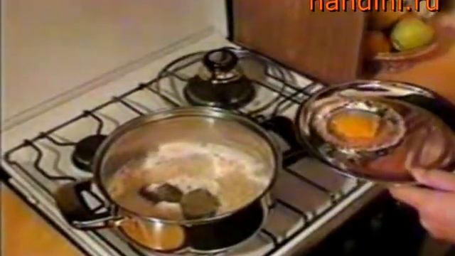 Гуджарати урад-дал (Урад дал с йогуртом и пряностями) смотреть онлайн