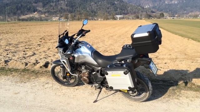 Honda CRF 1000L Africa Twin смотреть онлайн