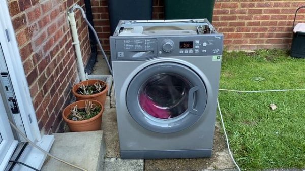 Hotpoint Smart Tech WMFUG742 washing machine || Brick wash on a wool wash: how will it handle?
