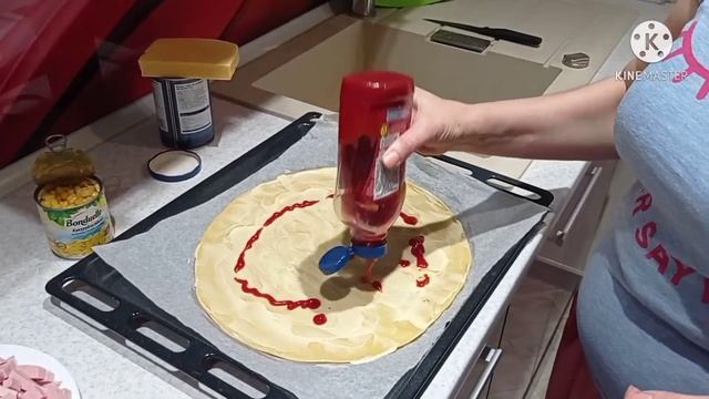 Домашняя ПИЦЦА с оливками и вареной колбасой в духовке. Быстро и вкусно. смотреть онлайн