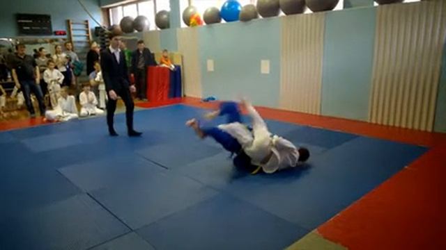 Дзюдо.Зацеп контрит подхватом. смотреть онлайн