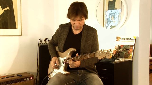 Fender American Vintage '65 Stratocaster (shoreline gold) смотреть онлайн