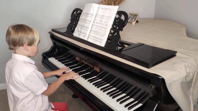 Бах - Прелюдия до мажор (Артем, 10 лет) смотреть онлайн