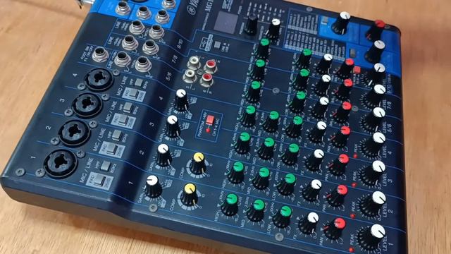 Review YAMAHA MG10XU Mesa De Som Interface de audio pequena mas valente смотреть онлайн
