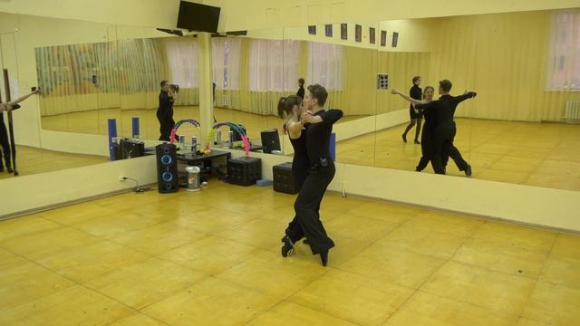 Квикстеп Основной шаг. Онлайн Школа Спортивного Танца Бальные   Латина Стандарт Dance & Teach