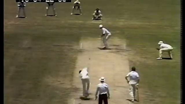 Very fast bowling - Michael Holding at Brisbane 1979 смотреть онлайн