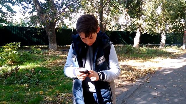 Дебилизм №3. Что делать есле нашли iPhone на улице. смотреть онлайн