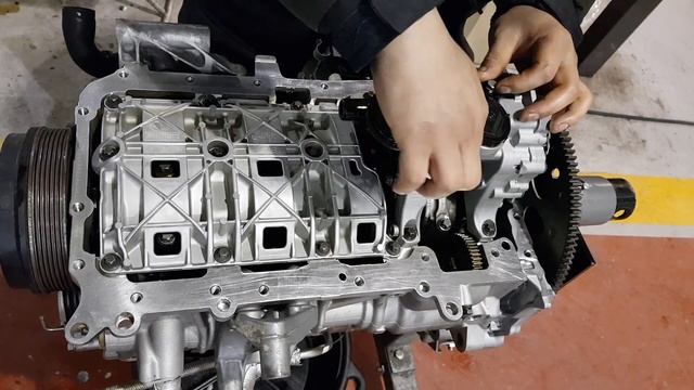 BMW B48 ENGINE PISTON REPLACEMENT B48 엔진 피스톤 교환!