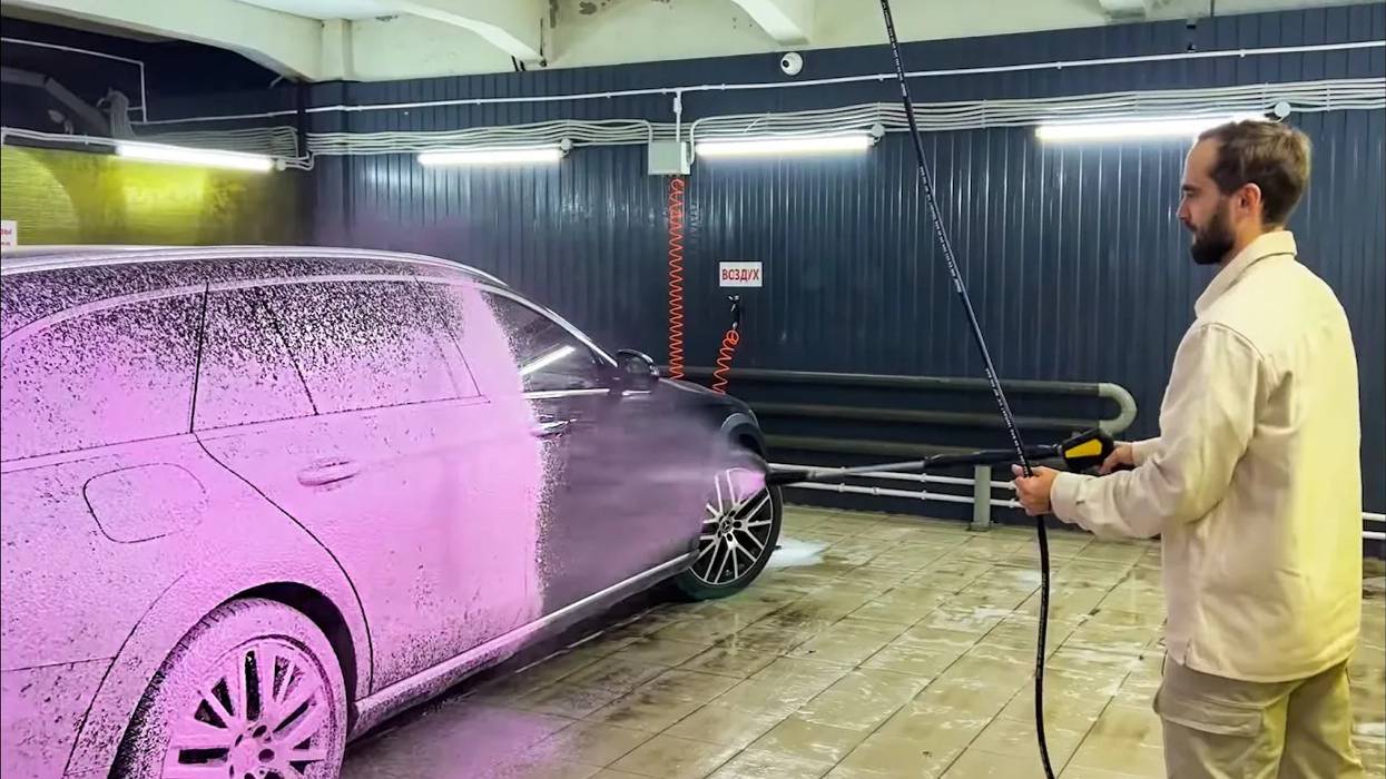 КАК ПРАВИЛЬНО ПОМЫТЬ МАШИНУ на мойке самообслуживания в 2023? смотреть онлайн